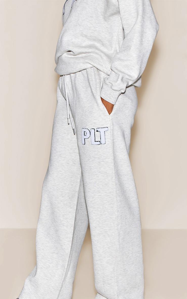 Pretty Little Thing Ash Grey Plt Borg Applique Wide Leg Sweatpants