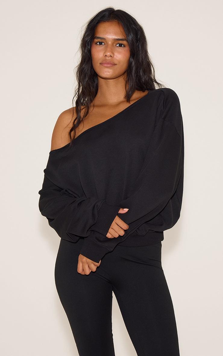 Pretty Little Thing Black Oversized Off Shoulder Sweatshirt