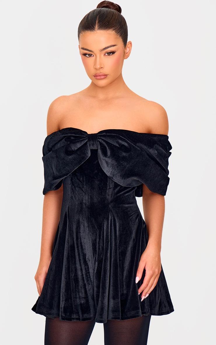 Pretty Little Thing Black Premium Velvet Extreme Bow Detail Romper