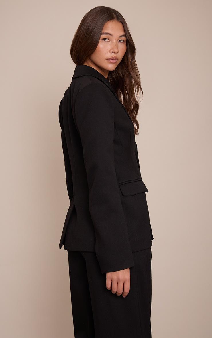 Pretty Little Thing Black Tailored Woven Cinched Waist Plunge Blazer