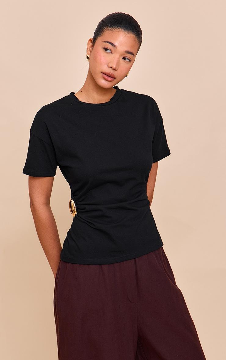 Pretty Little Thing Black Trim Detail Asymmetric Hem T Shirt