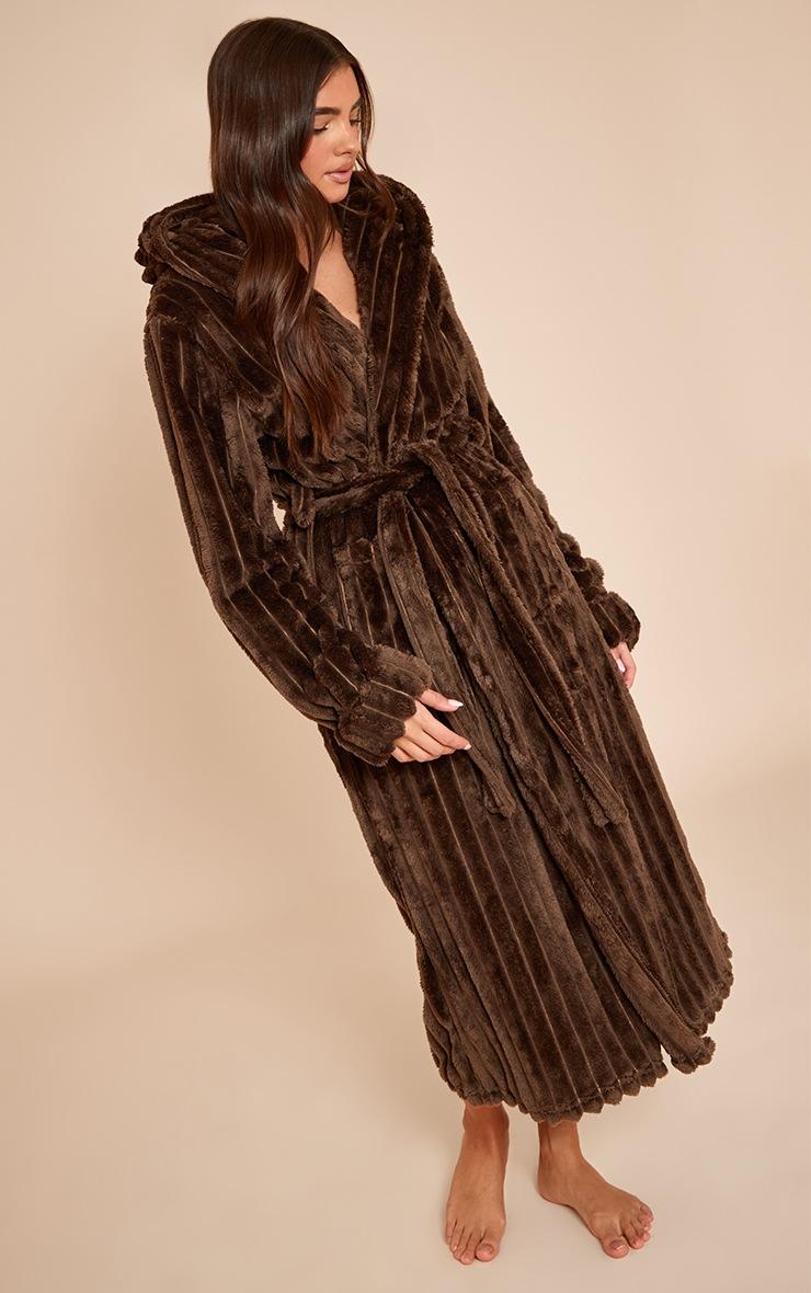 Pretty Little Thing Chocolate Fleece Piping Detail Hooded Bath Robe