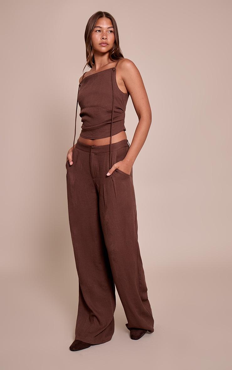Pretty Little Thing Chocolate Textured Pleated Pant