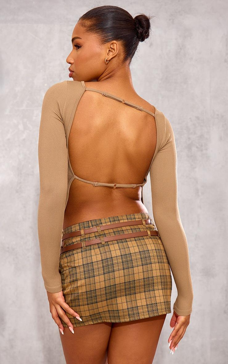 Pretty Little Thing Coffee Snatched Rib Back Detail Long Sleeve Top