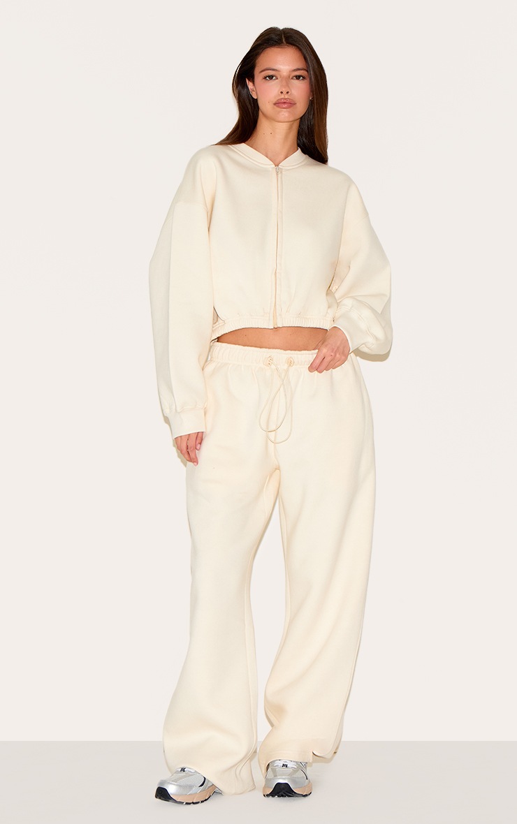 Pretty Little Thing Cream Drawcord Waist Cropped Zip Up Sweatshirt