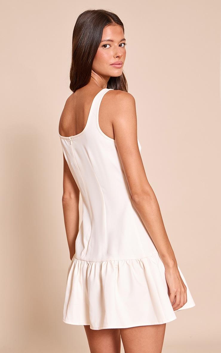 Pretty Little Thing Cream Sleeveless Straight Neck Shift Dress