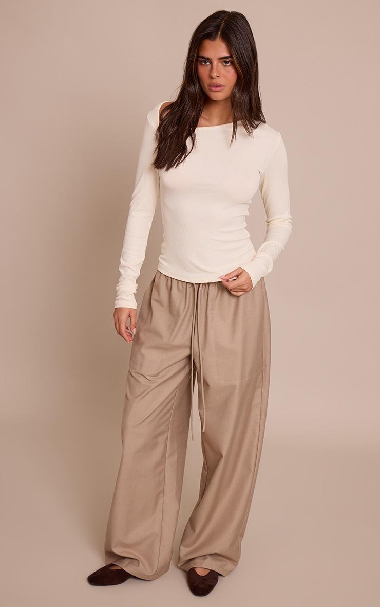 Pretty Little Thing Cream Soft Rib Asymmetric Detail Fitted Longline Top