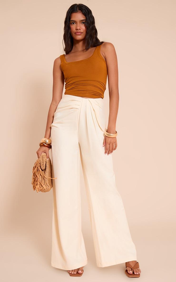 Pretty Little Thing Cream Tailored Woven Pleat Detail Wide Leg Pants