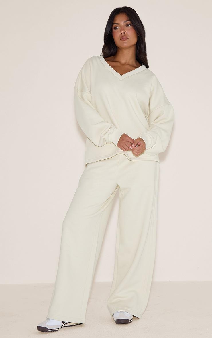 Pretty Little Thing Cream V Neck Oversized Sweatshirt