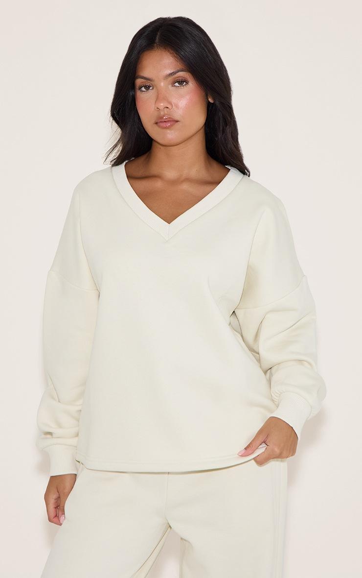 Pretty Little Thing Cream V Neck Oversized Sweatshirt