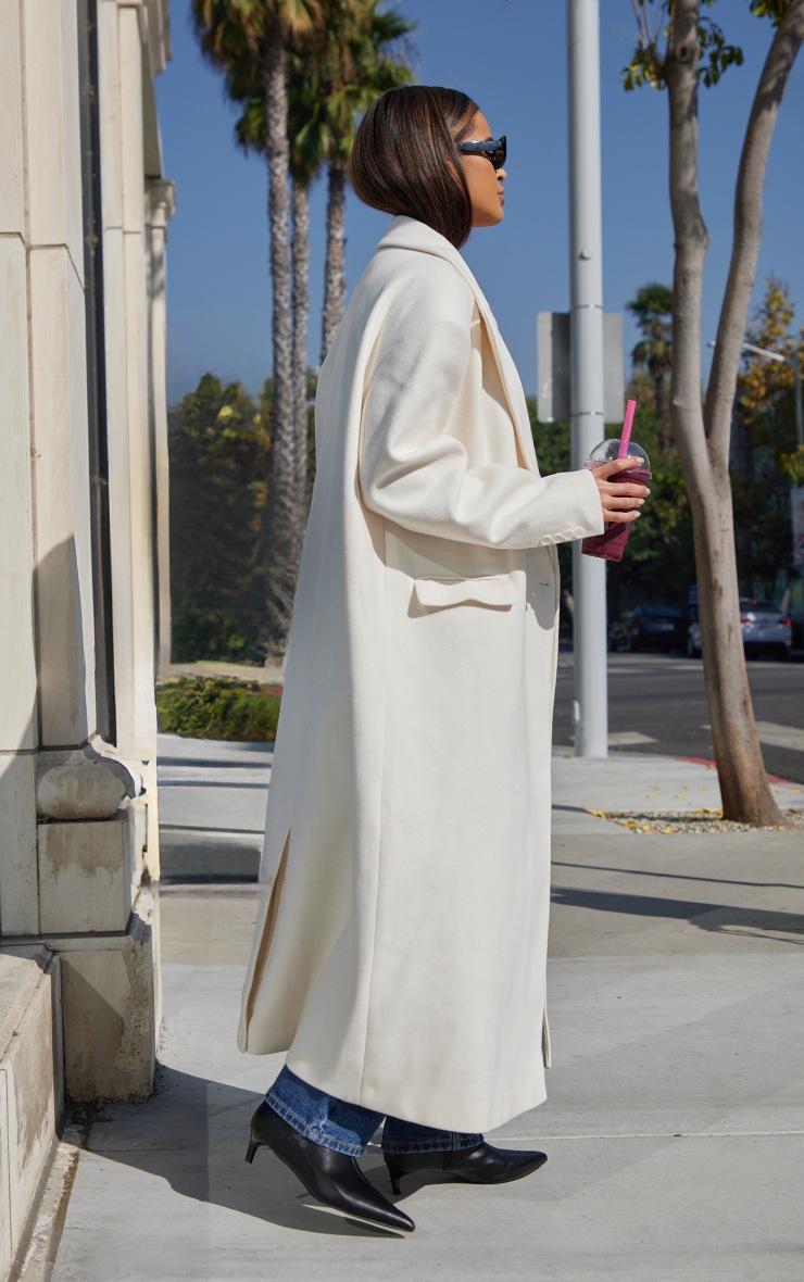 Pretty Little Thing Ecru Structured Extreme Oversized Double Breasted Coat