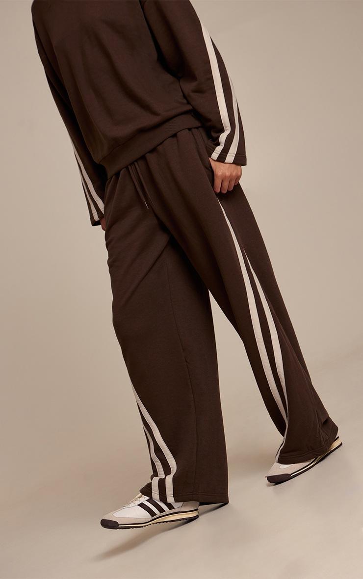 Pretty Little Thing Espresso Contrast Striped Wide Leg Sweatpants