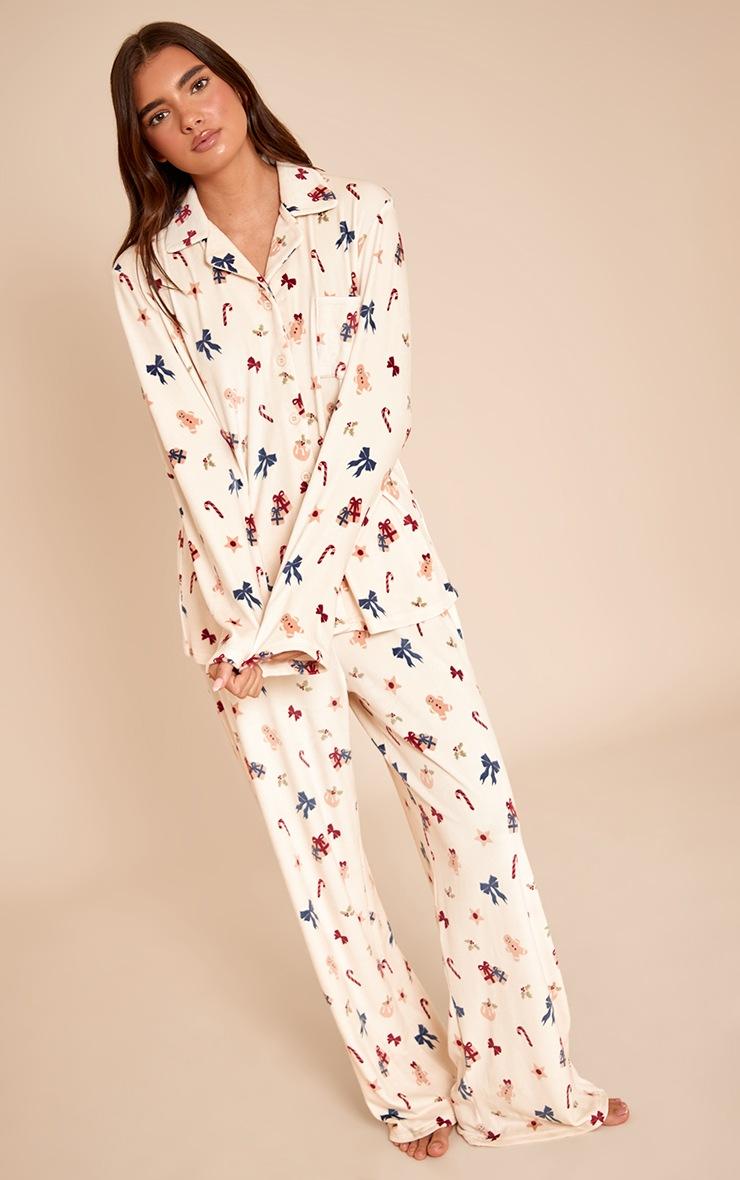 Pretty Little Thing Gingerbread Print Soft Touch Piping Detail Pajama Set