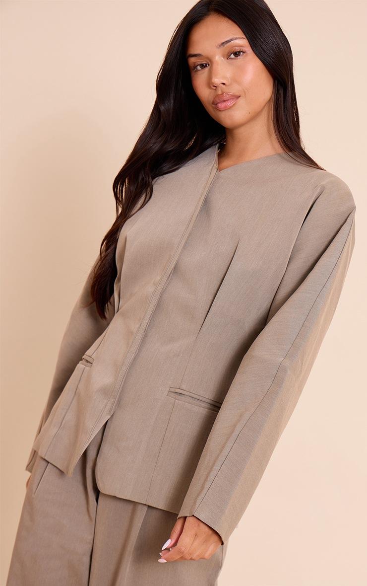Pretty Little Thing Light Grey Premium Woven Tailored Collarless Blazer