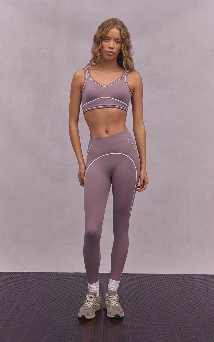 Pretty Little Thing Mauve Seamless Contrast Detail Sports Bra