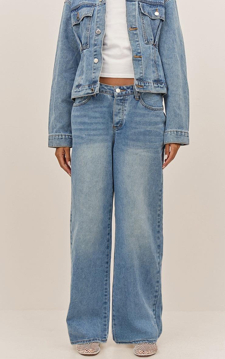 Pretty Little Thing Mid Blue Wash Dip Front Straight Leg Jeans