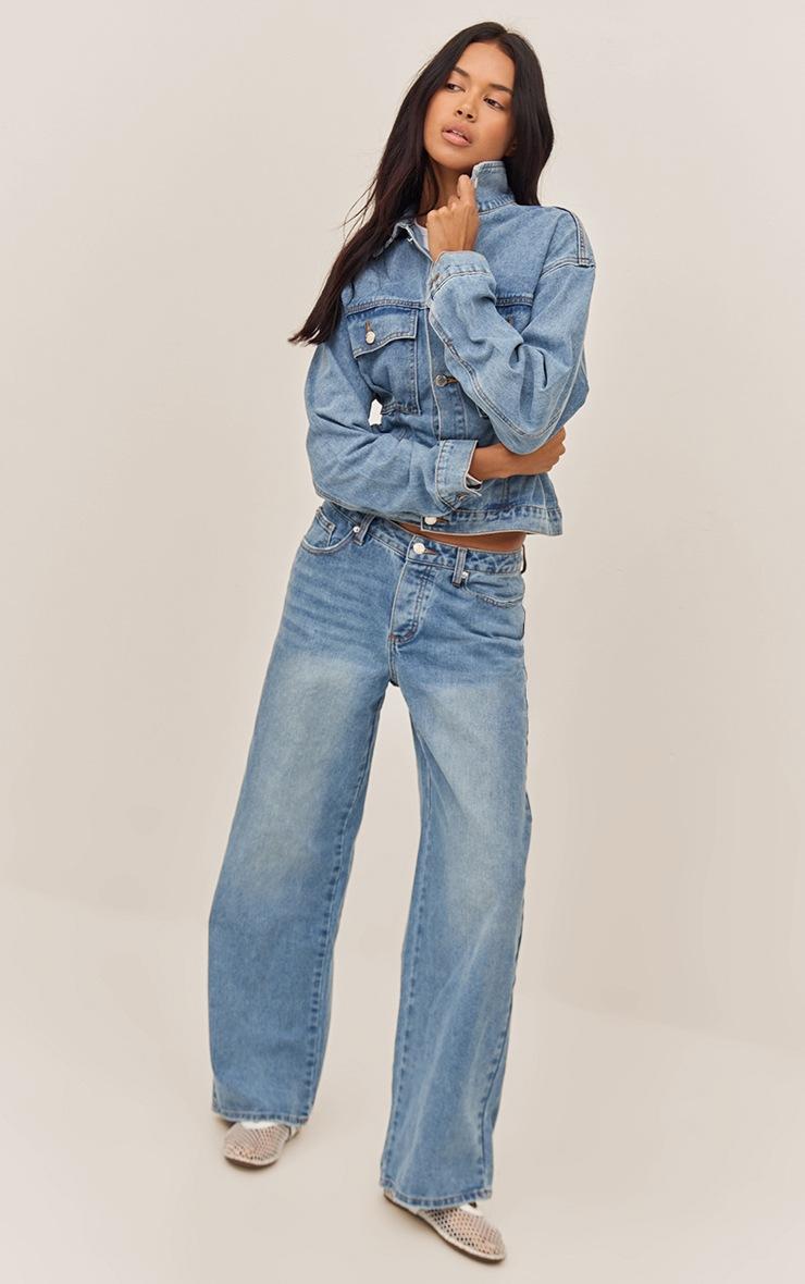 Pretty Little Thing Mid Blue Wash Dip Front Straight Leg Jeans