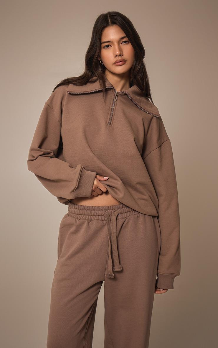 Pretty Little Thing Mocha Premium Loopback Quarter Zip Foldover Sweatshirt