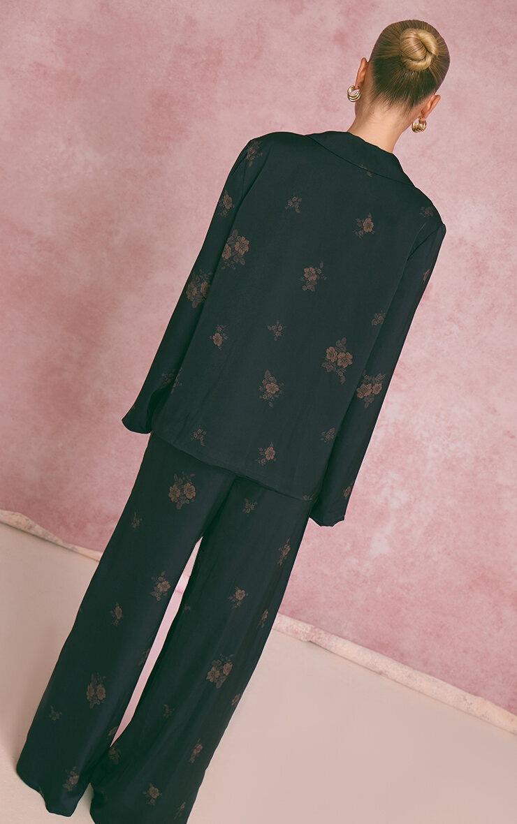 Pretty Little Thing Navy Ditsy Floral Satin Suit Jacket