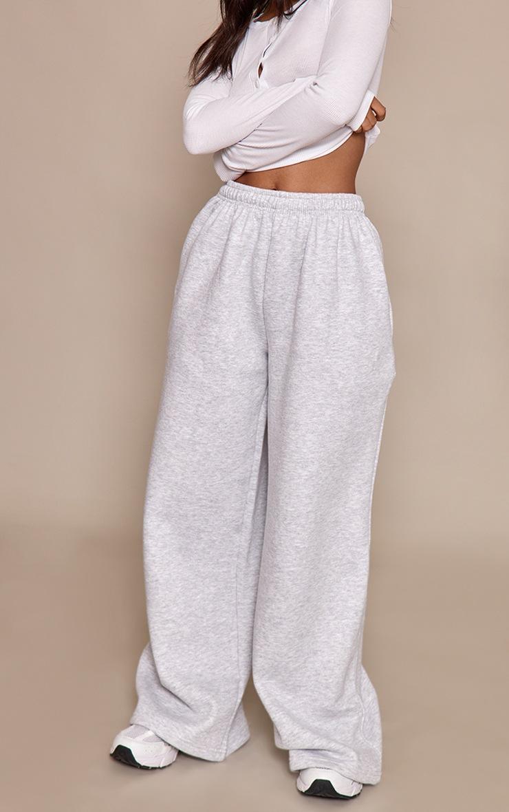 Pretty Little Thing Petite Ash Grey Super Wide Leg Sweatpants