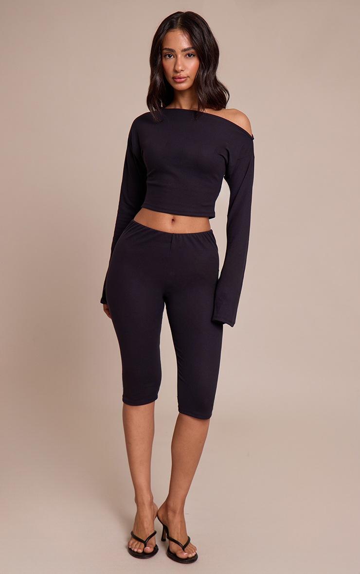 Pretty Little Thing Petite Black Fitted Capri Pants