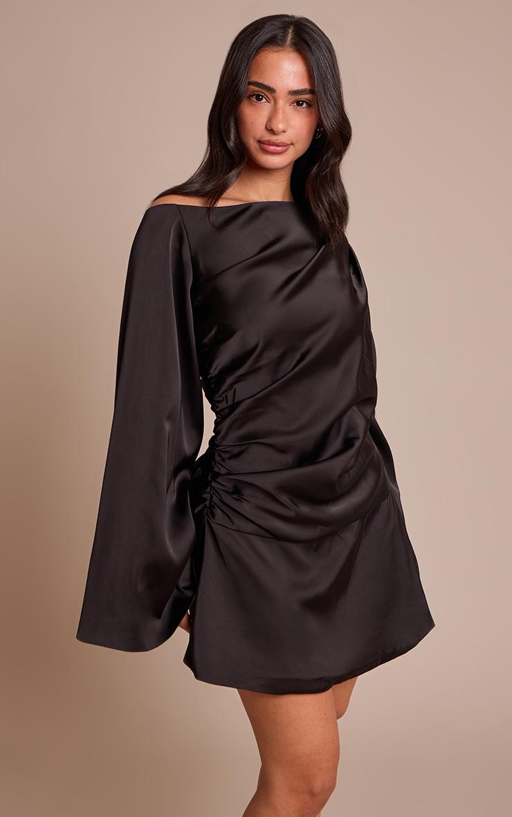 Pretty Little Thing Petite Black Off Shoulder Tailored Woven Mini Dress
