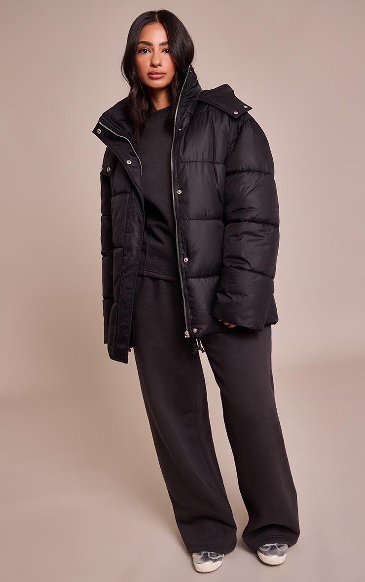 Pretty Little Thing Petite Black Oversized Hooded Puffer Jacket