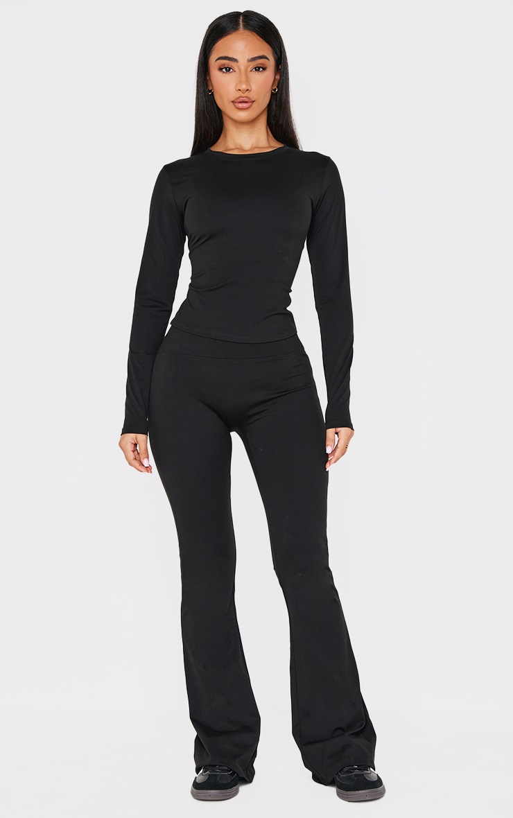 Pretty Little Thing Petite Black Sculpt Long Sleeve Gym Top