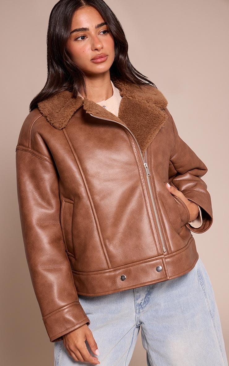 Pretty Little Thing Petite Brown Borg Collar Faux Leather Aviator