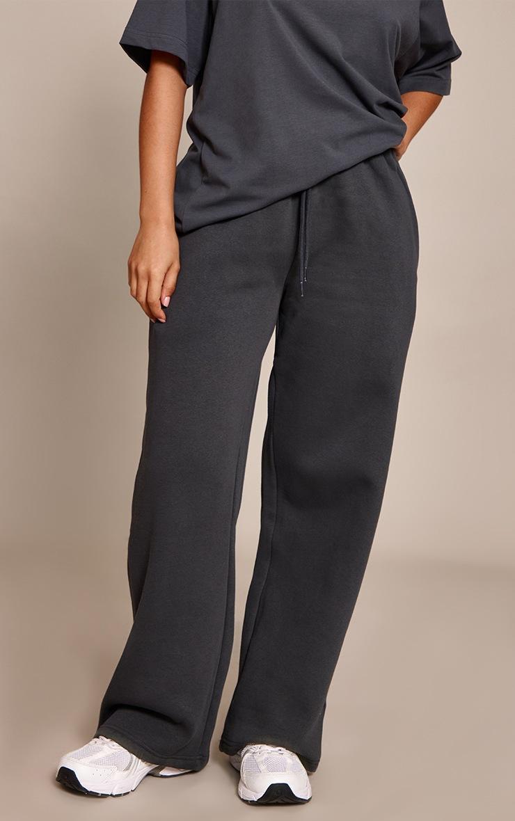 Pretty Little Thing Petite Charcoal Oversized Wide Leg Sweatpants