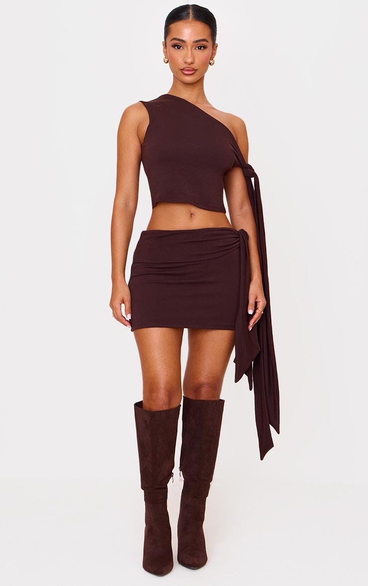 Pretty Little Thing Petite Chocolate Contour Jersey Tie Detail Crop Top