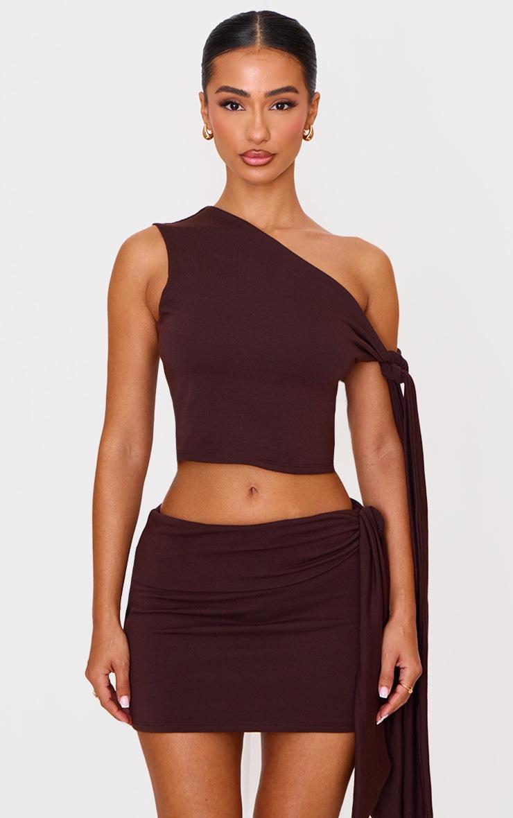 Pretty Little Thing Petite Chocolate Contour Jersey Tie Detail Crop Top