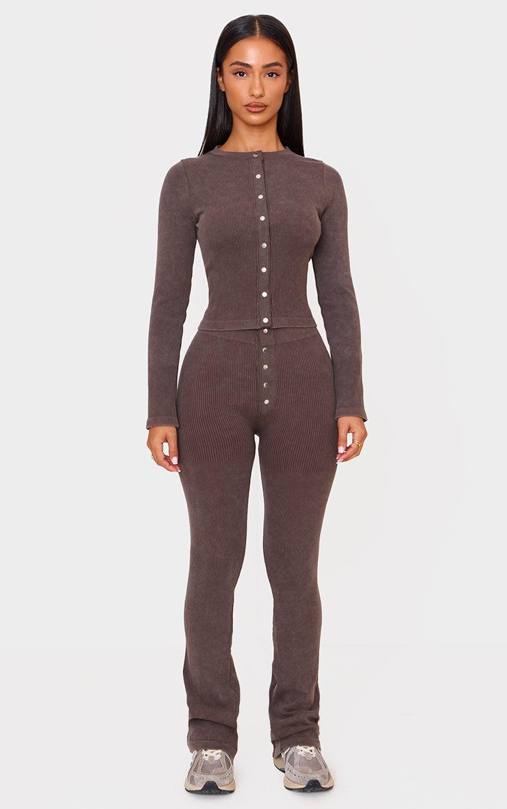 Pretty Little Thing Petite Chocolate Faded Snatched Rib Button Detail Flare Leggings
