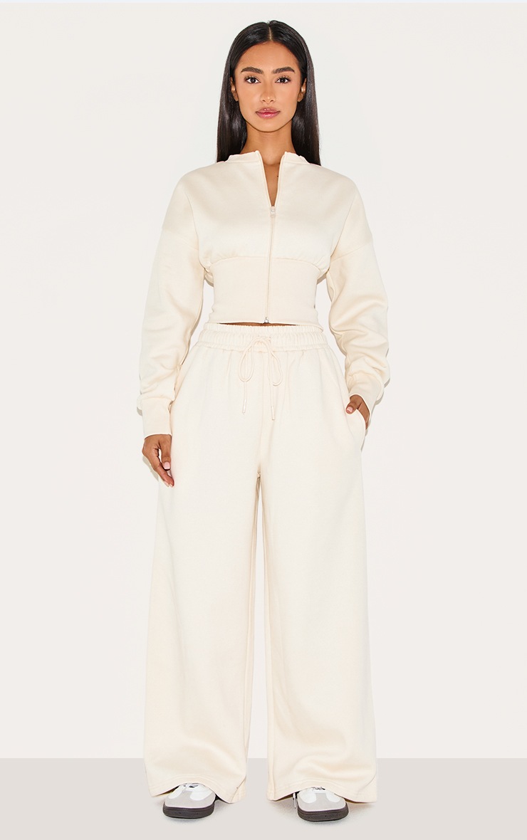 Pretty Little Thing Petite Cream Elasticated Hem Zip Up Sweatshirt