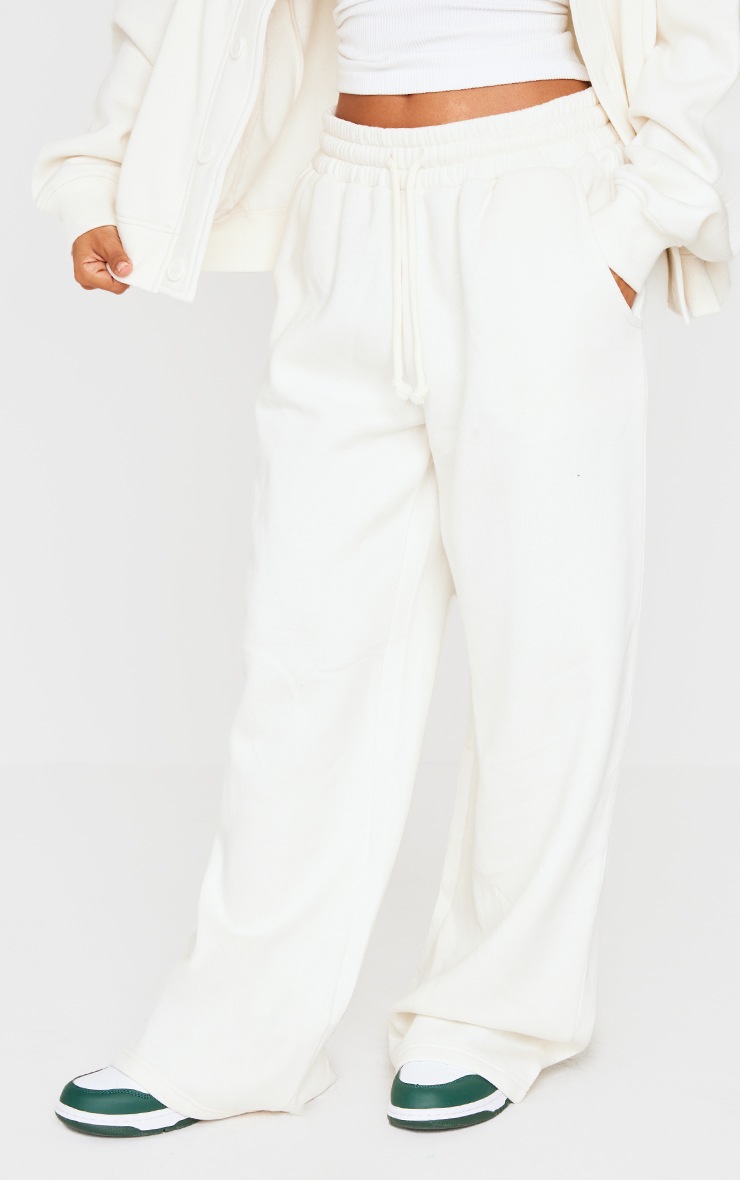 Pretty Little Thing Petite Cream Wide Leg Elasticated Drawstring Sweatpants