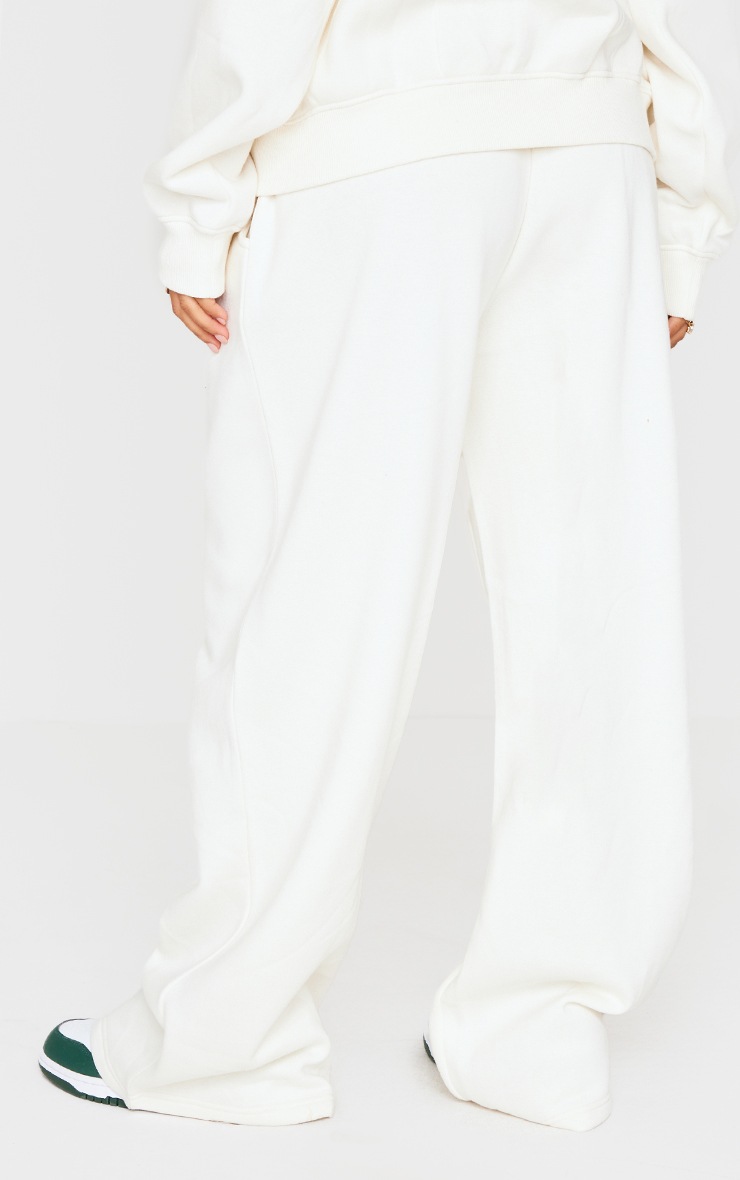 Pretty Little Thing Petite Cream Wide Leg Elasticated Drawstring Sweatpants