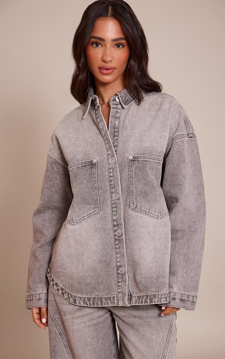 Pretty Little Thing Petite Grey Oversized Denim Shirt
