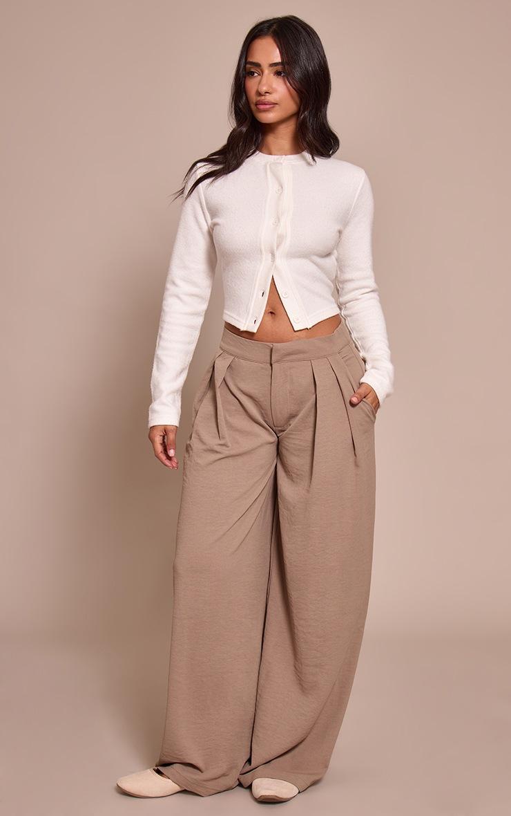 Pretty Little Thing Petite Mushroom Floaty Woven Double Pleat Wide Leg Pants