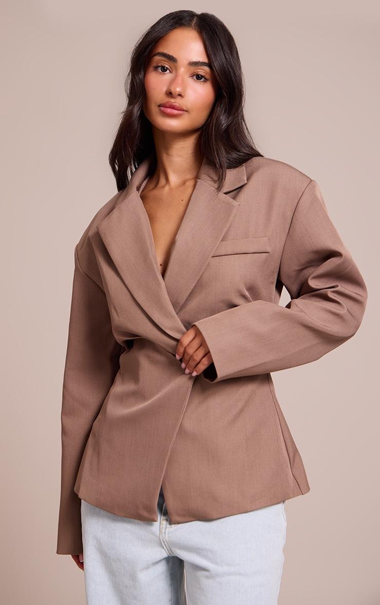 Pretty Little Thing Petite Mushroom Tailored Cinched Waist Blazer