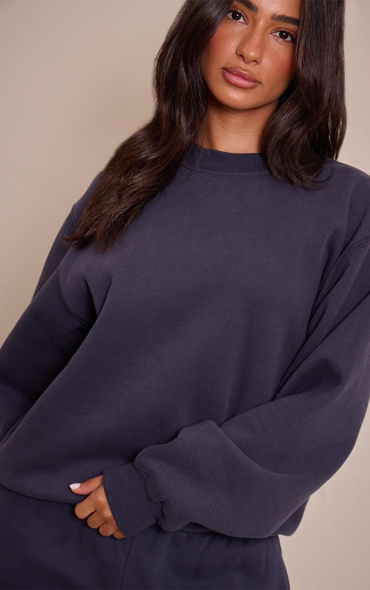 Pretty Little Thing Petite Navy Oversized Crew Sweatshirt