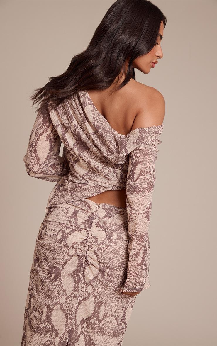 Pretty Little Thing Petite Snake Print Off Shoulder Long Sleeve Top