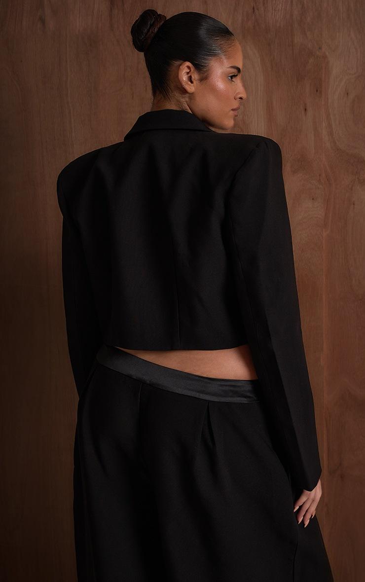 Pretty Little Thing PLT Label Plus Black Satin Lapel Cropped Blazer