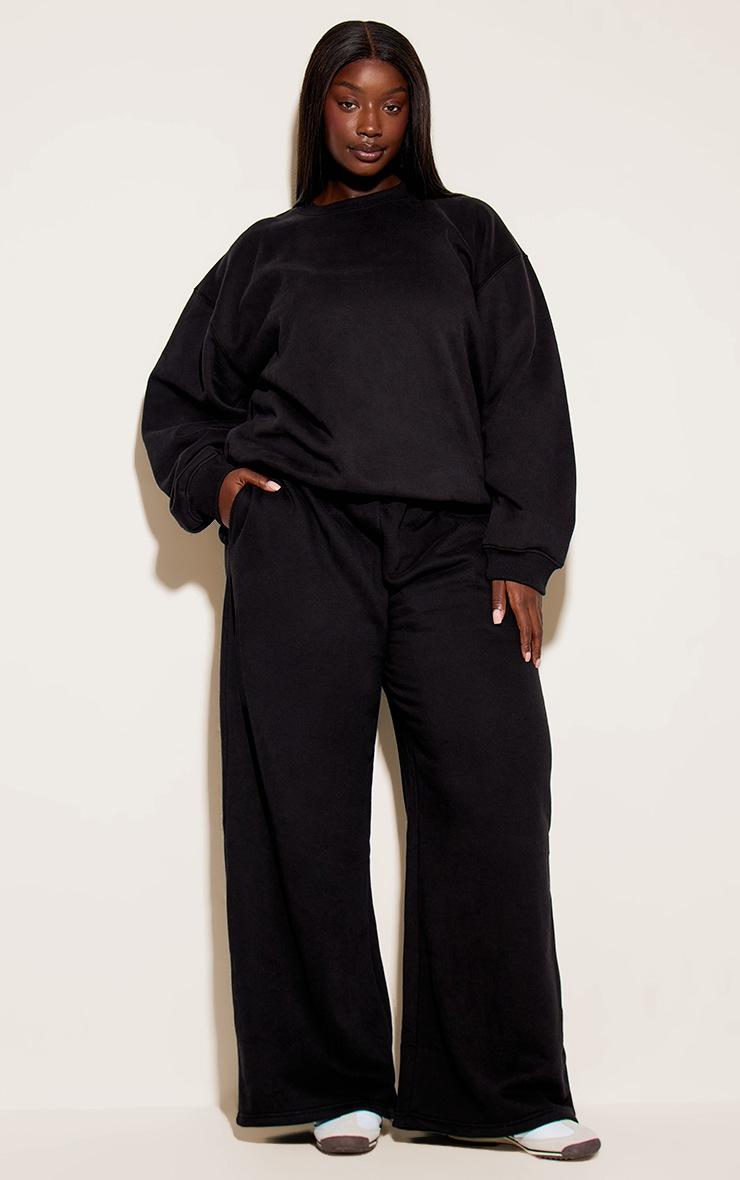 Pretty Little Thing Plus Black Oversized Crew Sweatshirt
