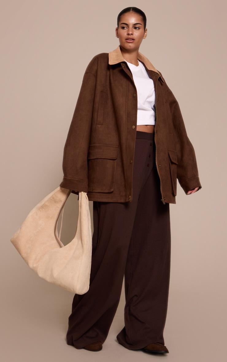 Pretty Little Thing Plus Chocolate Oversized Pocket Detail Contrast Collar Jacket