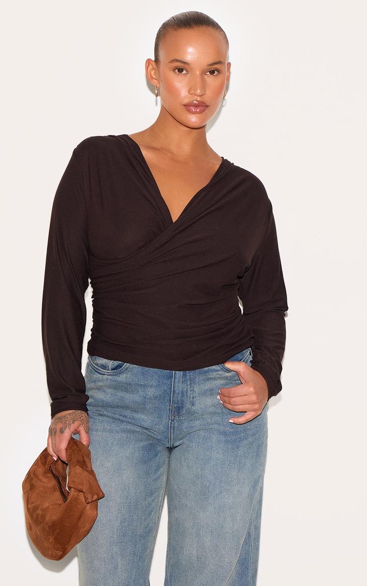 Pretty Little Thing Plus Chocolate Soft Touch Ruched Long Sleeve Longline Top