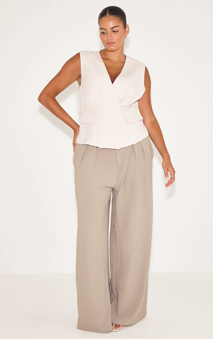 Pretty Little Thing Plus Ecru Woven Pocket Detail Plunge Vest