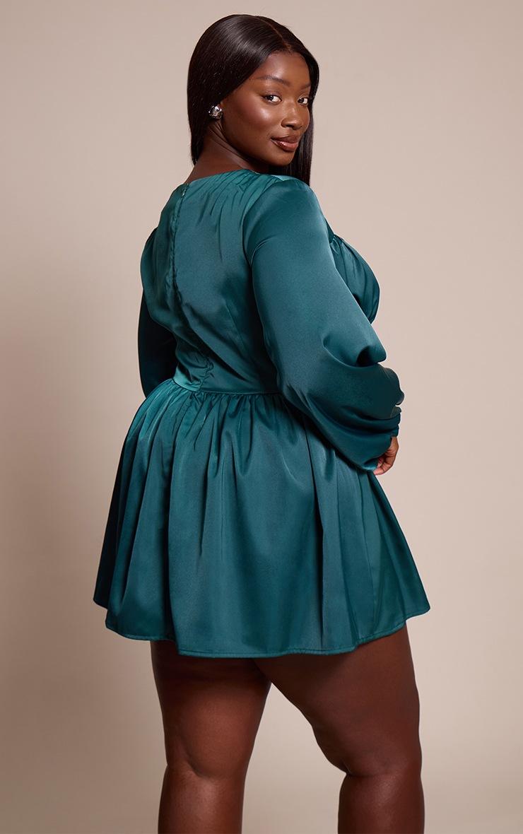 Pretty Little Thing Plus Emerald Green Satin Ruched Cup Puff Sleeve Mini Dress