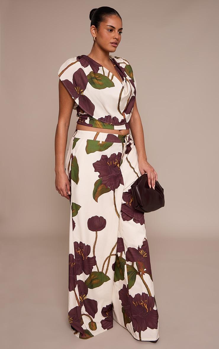 Pretty Little Thing Plus Floral Print Woven Ruched Shoulder Cowl Neck Top