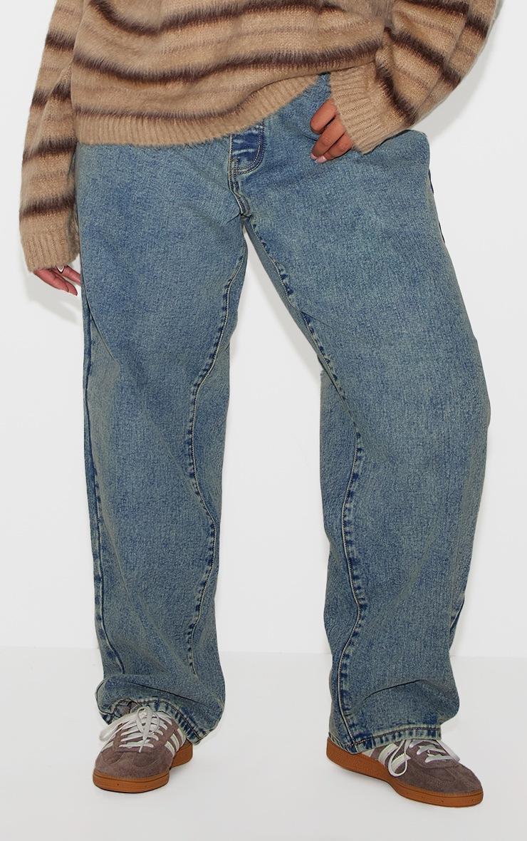 Pretty Little Thing Plus Vintage Wash Boyfriend Jeans