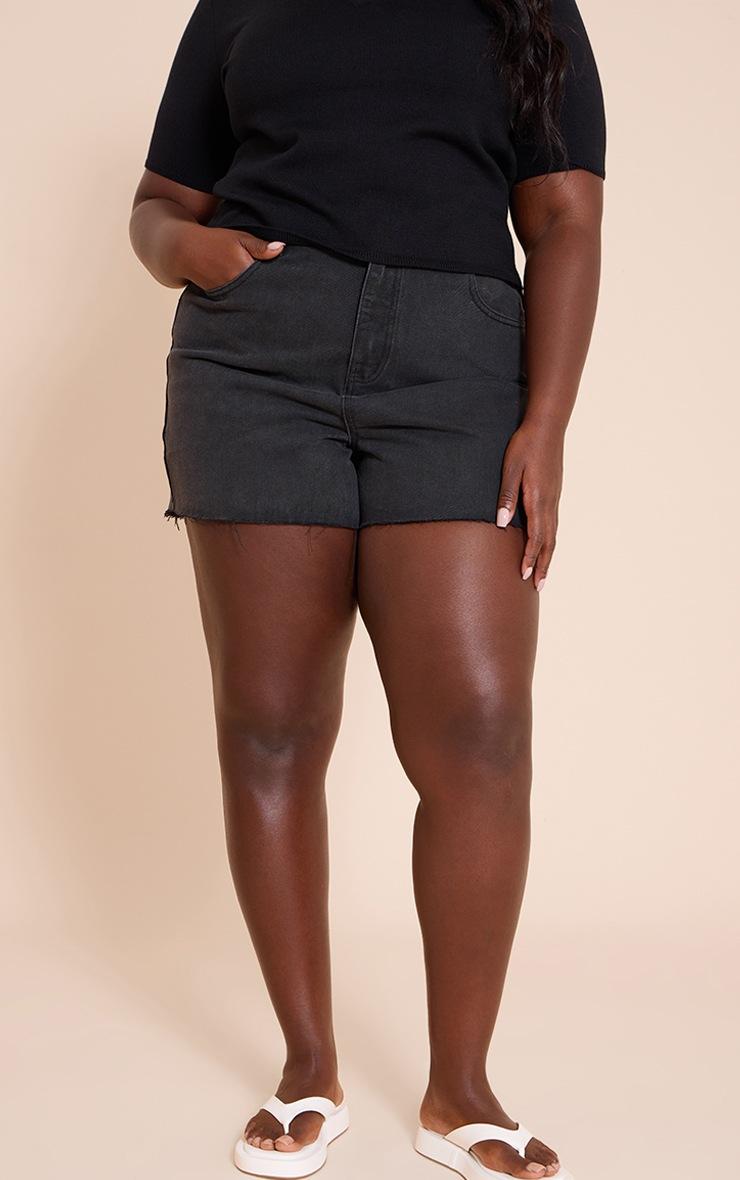 Pretty Little Thing Plus Washed Black Raw Hem Denim Hotpant